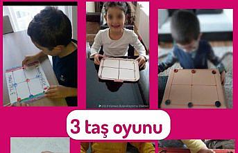 Ereğli'de atık malzemelerden akıl oyunları yapan öğrenciler eğlenerek öğreniyor