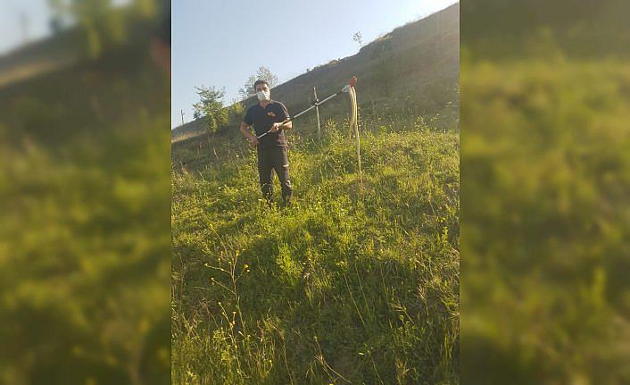 Karabük'te eve giren yılanı itfaiye yakaladı