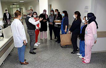 Karabük'te koronavirüsle mücadele eden sağlık çalışanları unutulmadı