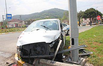 Ordu'da iki otomobil çarpıştı: 3 yaralı