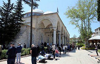 Ramazan ayının son cuması Kovid-19 tedbirleri ile kılındı