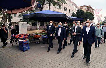 Samsun Valisi Dağlı, Kovid-19 önlemleriyle açılan pazar yerinde inceleme yaptı: