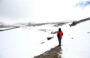 Trabzon yaylaları beyaza büründü