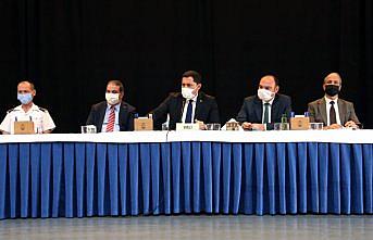 Amasya Valisi Masatlı, Merzifon'da muhtarlarla bir araya geldi