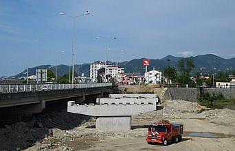 Espiye'de Gelevera köprüsü yıkılarak yeniden inşa ediliyor