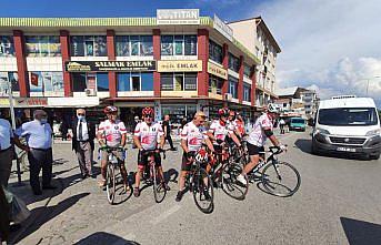 Kıbrıs Gazisi merhum Şükrü Tandoğan'ın anısına düzenlenen bisiklet turu ekibi Düzce'ye ulaştı