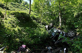 Rize'de kamyonet uçuruma yuvarlandı: 2 ölü, 1 yaralı