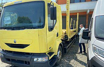 Samsun'da taşıyıcı tırın kat arasında kalan işçi hayatını kaybetti