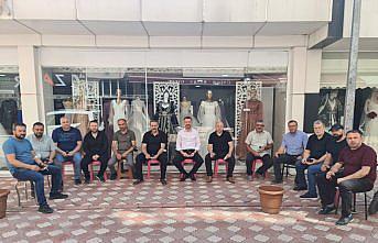 Ak Parti Suluova İlçe Başkanı Temel, esnafla buluştu