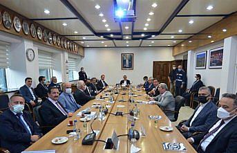 Bakan Dönmez KARDEMİR'i ziyaret etti