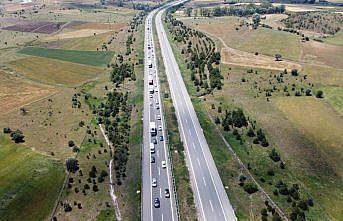 Bolu Gerede-Karadeniz Bağlantı Yolu'nda bayram tatili yoğunluğu