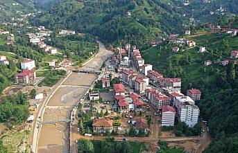 Çevre ve Şehircilik Bakanı Kurum, Rize'de afet bölgesinde incelemelerde bulundu: