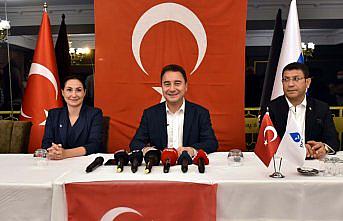 DEVA Partisi Genel Başkanı Babacan, Samsun'da “Basınla buluşma“ programında konuştu: