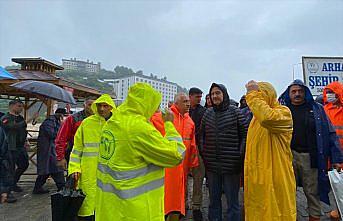İçişleri Bakanı Süleyman Soylu, Arhavi'de sel bölgesinde incelemelerde bulundu