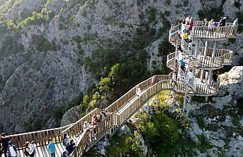 Kanyonlarıyla ünlü Pınarbaşı bayramda nüfusunun 20 katı ziyaretçiyi ağırladı