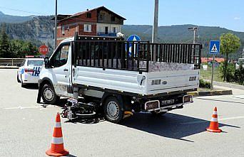 Karabük'te kamyonetle çarpışan motosikletin sürücüsü ağır yaralandı