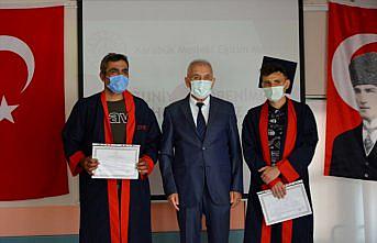 Karabük'te MEB'in mesleki eğitim merkezleri, ilk lise diplomalı mezunlarını verdi