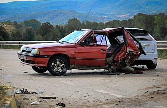 Kastamonu'da iki otomobil çarpıştı: 6 yaralı