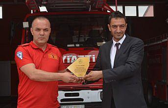 Merzifon’da itfaiye personeline plaket verildi
