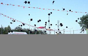 Ondokuz Mayıs Üniversitesi Ziraat Fakültesinden mezun olan 97 öğrenci törenle diplomalarını aldı