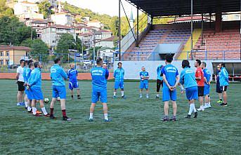 Zonguldak'ta veteran futbol takımı Kovid-19 sonrası çalışmalarına başladı