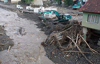 Bartın'da selden etkilenen alanlarda çalışmalar sürüyor