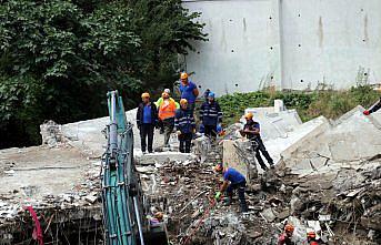 Bozkurt'ta selde yıkılan apartmanda arama kurtarma çalışmaları sürüyor