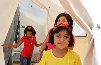 Bozkurt'taki sel felaketinden etkilenen anne çadır kentte çocuklarıyla yaralarını sarmaya çalışıyor