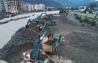 DSİ'nin Arhavi sel bölgesindeki çalışmaları devam ediyor