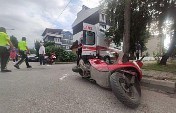 Düzce'de iki motosiklet çarpıştı : 2 yaralı