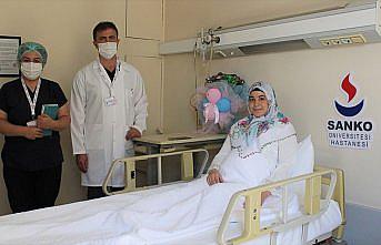 Gaziantep'te böbrek nakliyle sağlığına kavuşan genç kadın ikiz bebek sevinci yaşıyor