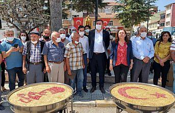 Gümüşhacıköy Belediyesi muharrem ayı dolayısıyla aşure dağıttı