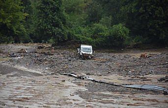 GÜNCELLEME - Bartın'da şiddetli yağış sel ve heyelana neden oldu