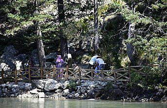 Limni Gölü Arap turistlerden ilgi görüyor
