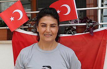 Olimpiyat şampiyonu Busenaz Sürmeneli'nin evinde altın madalya sevinci