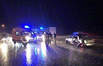 Rize'de iki otomobil çarpıştı: 1 ölü, 1 yaralı