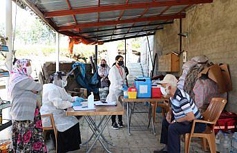 Trabzon'da yayladaki vatandaşlara Kovid-19 aşısı uygulandı