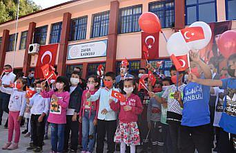 Bartın'da sel bölgesindeki ilkokulda yeni eğitim öğretim yılına başlandı