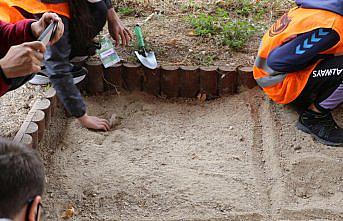 BİLSEM öğrencileri, fosil ormanda araştırma yaptı