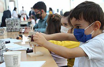 Bolu'da bilim festivaline katılan çocuklar eğlenerek öğrendi