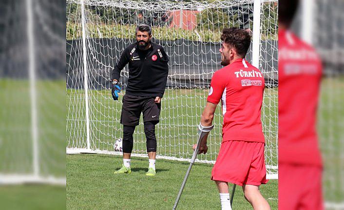 Gaziler milli takımın başarısı için ter döküyor