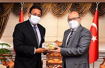 Hindistan'ın Ankara Büyükelçisi Panda, Trabzon'da ziyaretlerde bulundu