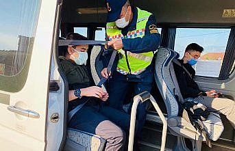 Karabük'te polis ve jandarma okul çevresinde denetim yaptı