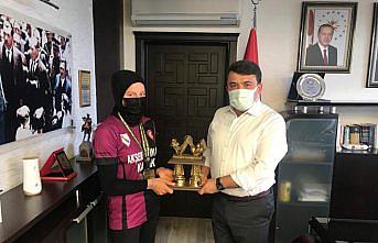 Kavaklı bilek güreşi sporcusu Esma Demir'in başarısı