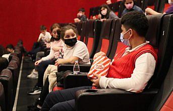 Ordu Valisi Sonel öğrencilerle 