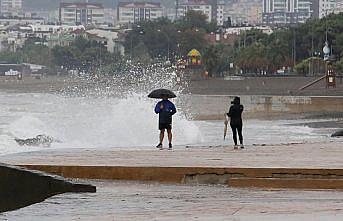 Samsun'da sağanak nedeniyle 2 okulda su baskını yaşandı