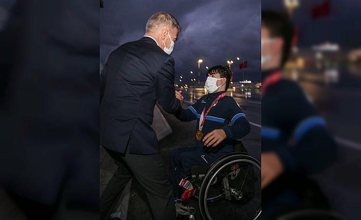 Tokyo Paralimpik Oyunları'nda masa tenisinde yarışan milli sporcular yurda döndü