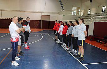 Büyük Kadınlar Boks Milli Takımı rekor madalya peşinde