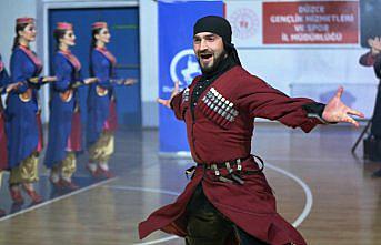 Dans topluluğu Kabardinka Düzce'de Kafkas rüzgarı estirdi