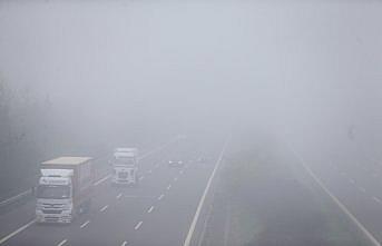 Düzce ve Bolu'da sis etkili oluyor